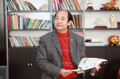 何乃磊.jpg